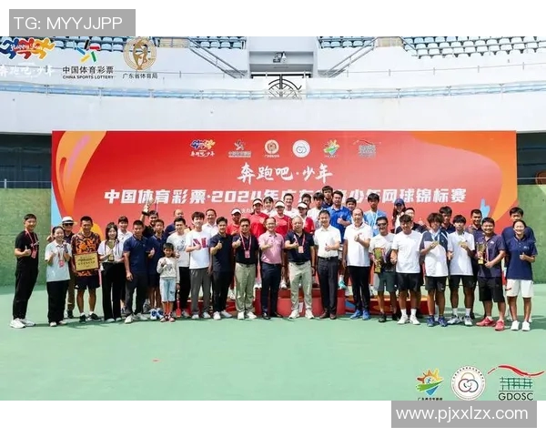 深圳网球队展现卓越团队协作精神助力大满贯赛事精彩纷呈 深圳网球队展现卓越团队协作精神助力大满贯赛事精彩纷呈