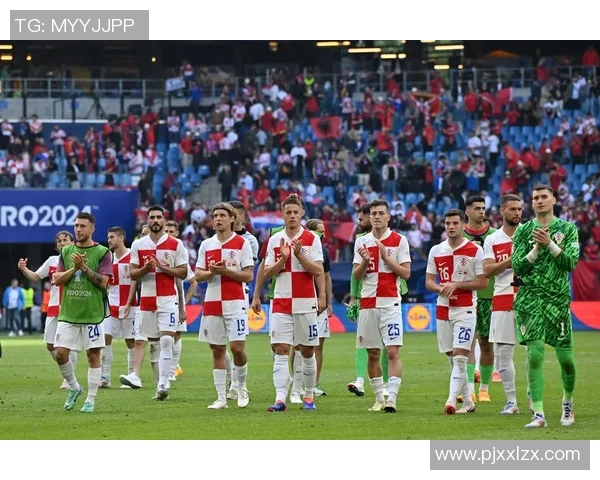 克罗地亚足球明星的传奇故事与成就分析